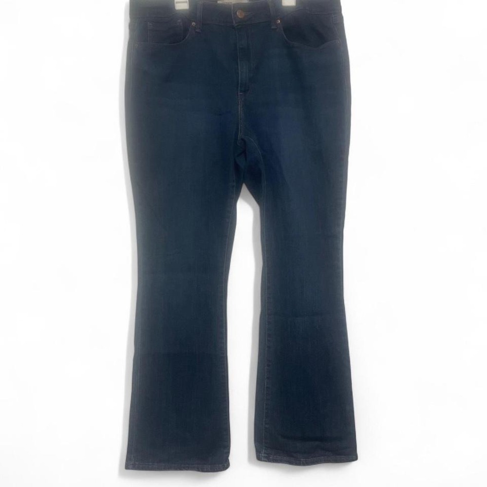 Levi's Strauss Signature Mid Rise Bootcut Size 14